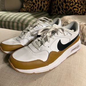 Nike Air Max SC. White-Black-Wheat. Size 10.